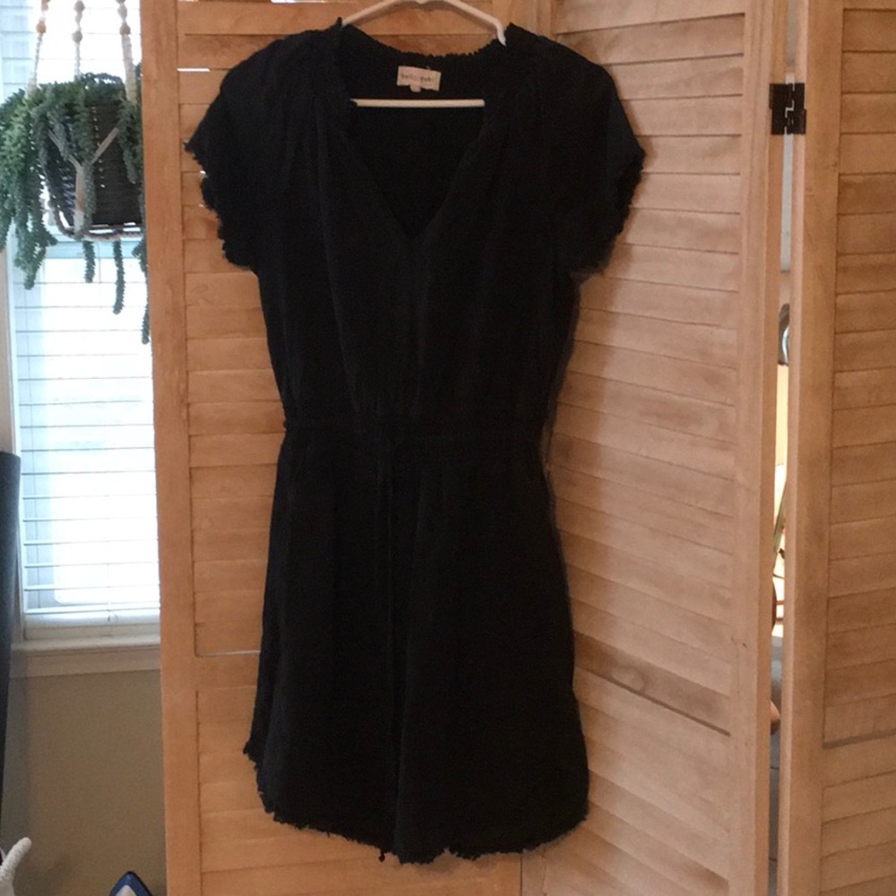 Bella Dahl- black Frayed smocked-waist Bella Dahl dress